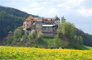Vista sul Castello di Sonnenburg presso San Lorenzo