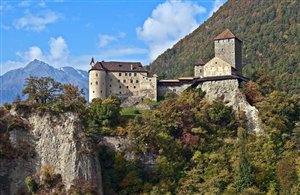 Kufstein Schloss : Festung Kufstein Schloss, Kufstein, Österreich, Europa ... / Ferienwohnung / appartement in kufstein, thierbergweg 28.