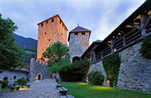 Cortile del Castel Tirolo