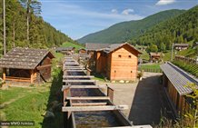 Wasserkanal beim Nationalparkhaus Lahnersäge