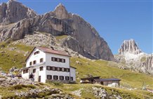 Bergmassiv Rosengarten in der Urlaubsregion Eggental