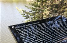 Tabellone al Lago di Costalovara in Alto Adige