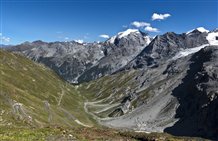 Vista panoramica dal Passo dello Stelvio in Alto Adige