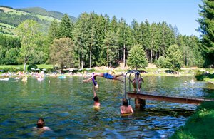 Laghetto balneabile naturale di Issengo presso Falzes