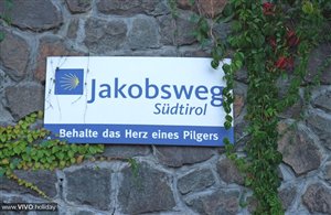 Jakobsweg von Neustift nach Algund in Südtirol