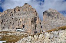 Vista sul rifugio Auronzo in provincia di Belluno