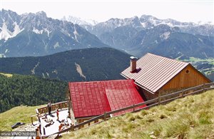 Blick von der Bonnerhütte auf die Sextner und Pragser Dolomiten