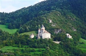 Blick auf die Trostburg in Waidbruck