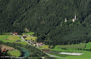 Gais mit Blick auf Schloss Neuhaus