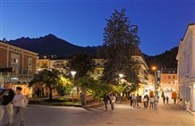 Promenade in Meran am Abend
