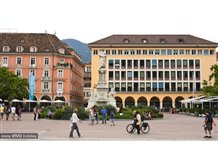 Vista sulla piazza Walther di Bolzano