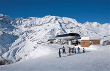 Sciare nel mezzo del parco naturale Gruppo di Tessa