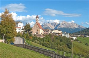 Blick auf den Urlaubsort Deutschnofen im Eggental