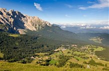 Blick auf den Latemar in der Ferienregion Eggental