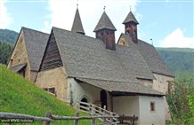 Quellheiligtum Dreikirchen in Barbian in der Urlaubsregion Eisacktal - Wipptal