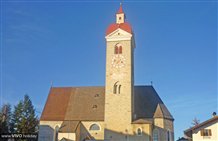 Chiesa parrocchiale a Naz nell'area vacanze della Valle Isarco