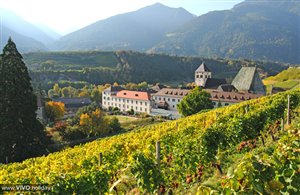 Vista sull'abbazia di Novacella a Varna in Alto Adige