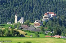 Blick auf Rodeneck am Gitschberg - Jochtal