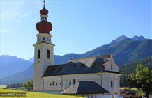 Pfarrkirche zum Heiligen Stefan im Urlaubsort Niederdorf