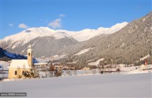 Vista sulla località di San Martino in Val Casies in inverno
