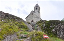 Chiesa di Sant'Ippolito a Tesimo nell'area vacanze di Merano e dintorni