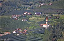 Blick auf Kuens in der Urlaubsregion Passeiertal