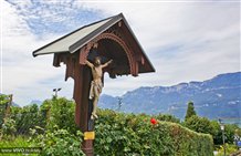 Wegkreuz in der Gemeinde Montan in der Urlaubsregion Südtirols Süden