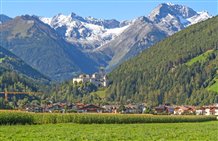 Vista su Campo Tures nelle Valli di Tures e Aurina