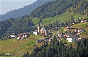 Vista sulla località di Proves nella Val d'Ultimo