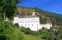 Kloster Marienberg in Mals im Obervinschgau