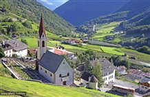  Chiesa parrocchiale a Martello - regione turistica Val Venosta