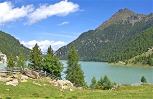 Lago di Gioveretto in Val Martello in Val Venosta