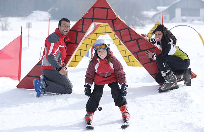 Familie im Skigebiet Gitschberg Jochtal